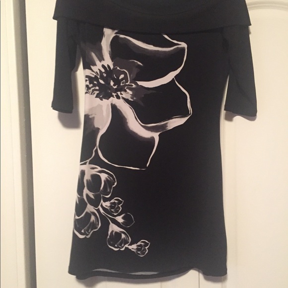 White House Black Market - Picture 2 of 3